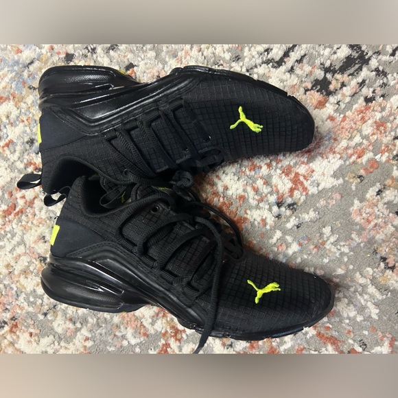 PUMA sneakers - Picture 1 of 9